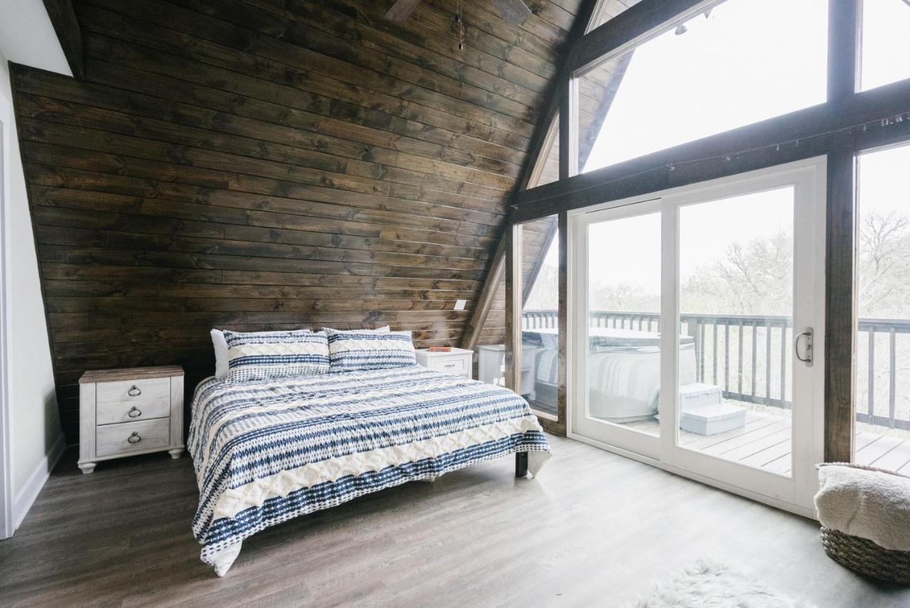 فيلا Dean'S Den: Private Deck W/ Jacuzzi And A View نيو بروانفيلز المظهر الخارجي الصورة
